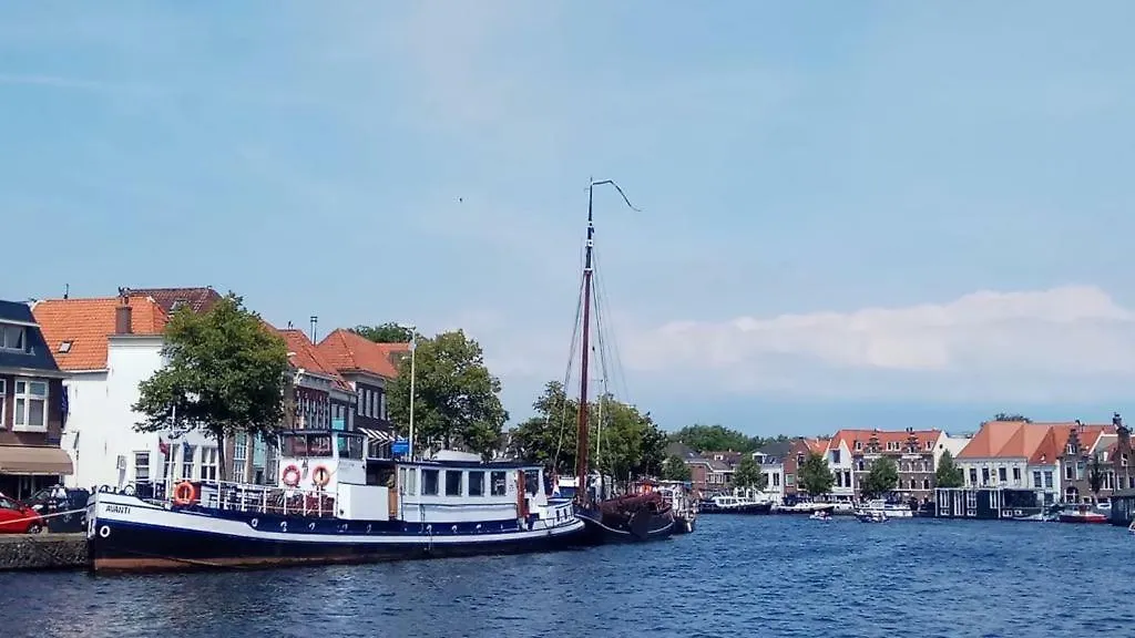 City Tripper Botel